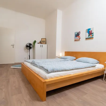Vinohrady Apartment *
